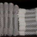 ręczniki ze srebrnym haftem.jpg